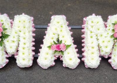 Mam letters in pink